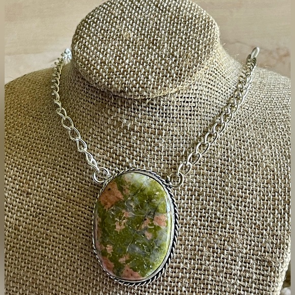Unakite Jasper Pendant Necklace - Picture 6 of 13